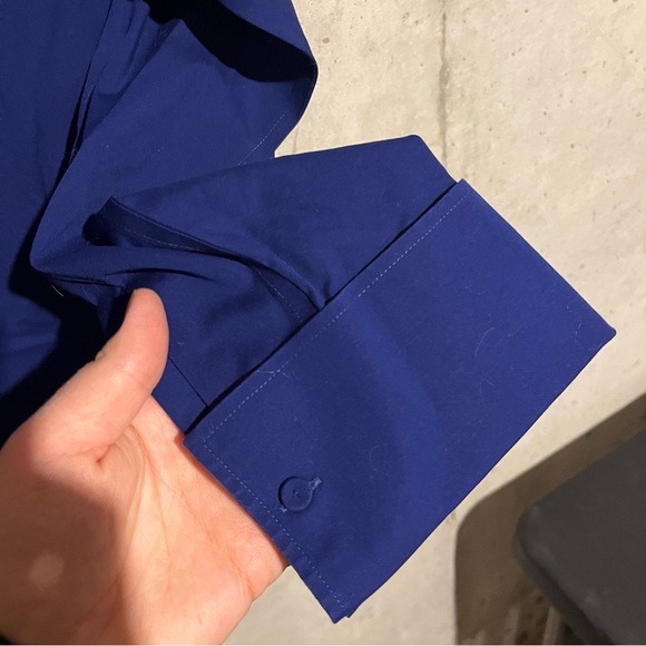 Talbots Button Front Shirt Top Women's Size 10 Deep Royal Blue Solid Classic - Picture 5 of 9